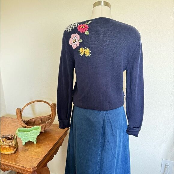 Vintage Floral hand Embroidered Knit Sweater Navy‎ V-Neck Cottagecore 3-D - Picture 5 of 11